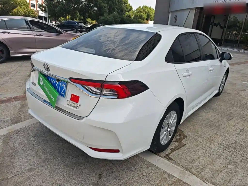 Toyota Corolla — миниатюра 7