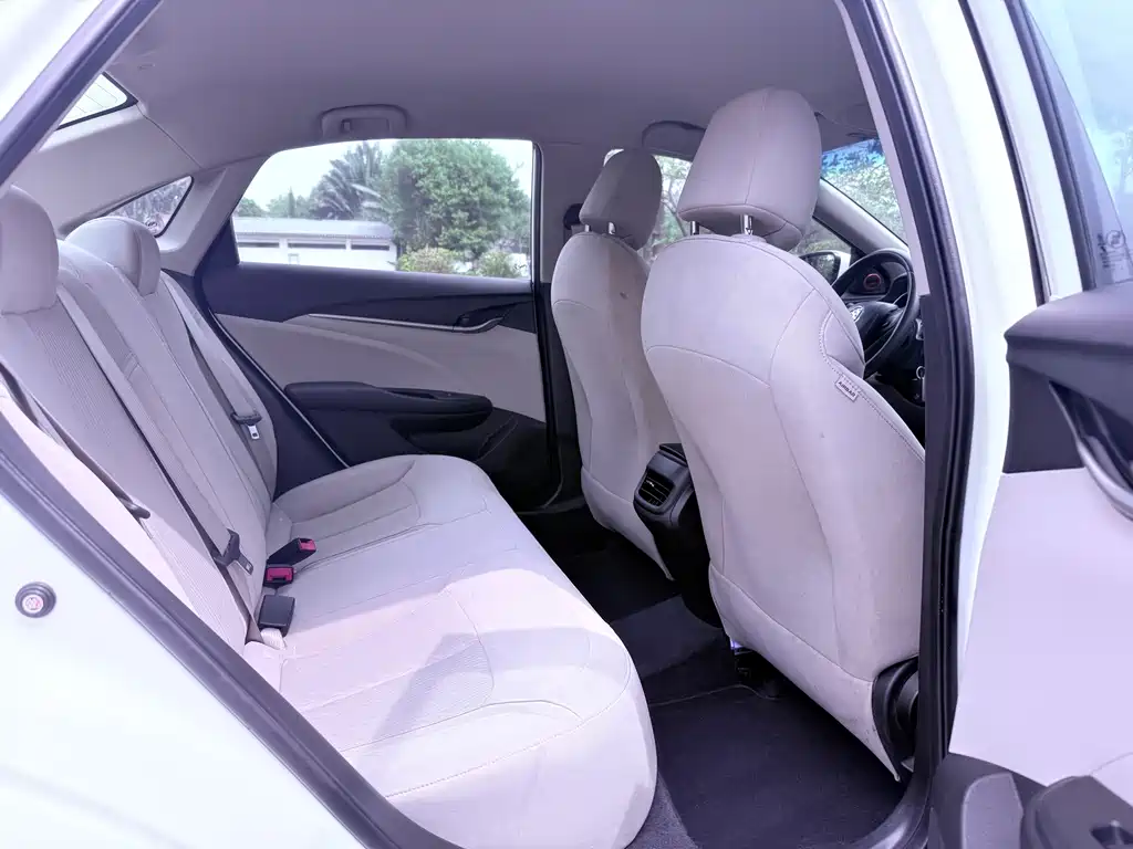 Buick Excelle — миниатюра 12
