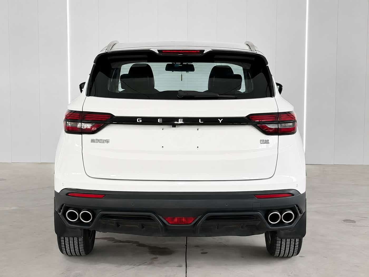 Geely Binyue 1.4 л 2022 г. Белый, пробег 30000 км