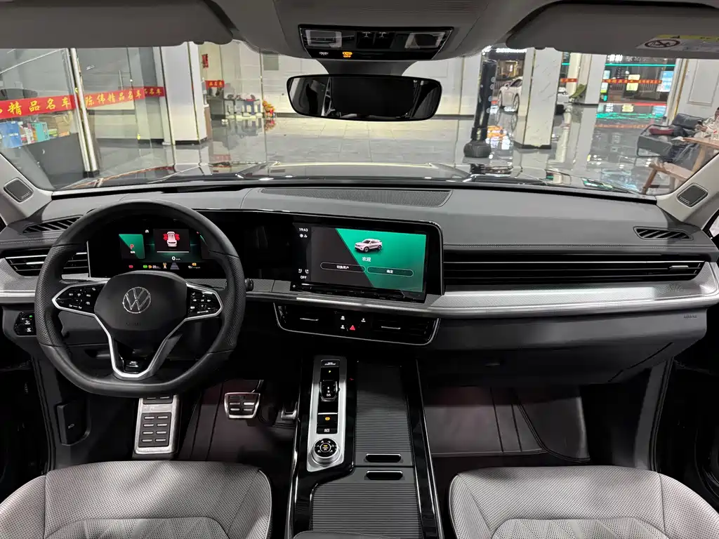 Volkswagen Tavendor 2023 380TSI R-Line