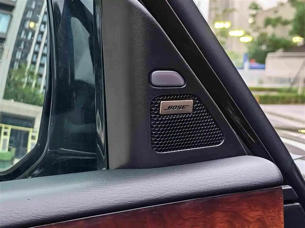 Infiniti QX80 — миниатюра 21
