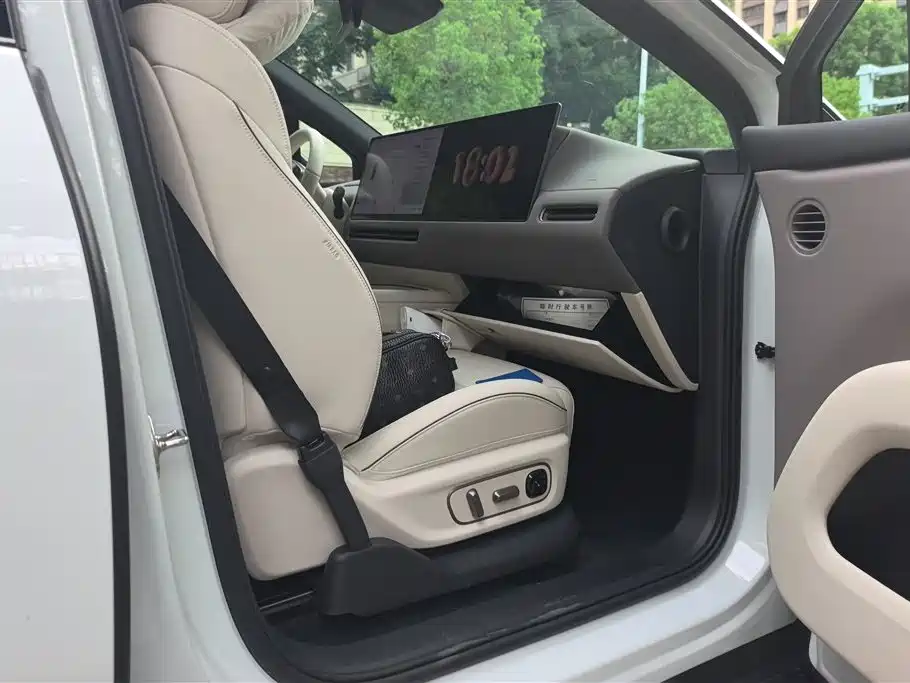 Li Auto i6 2025 Standard