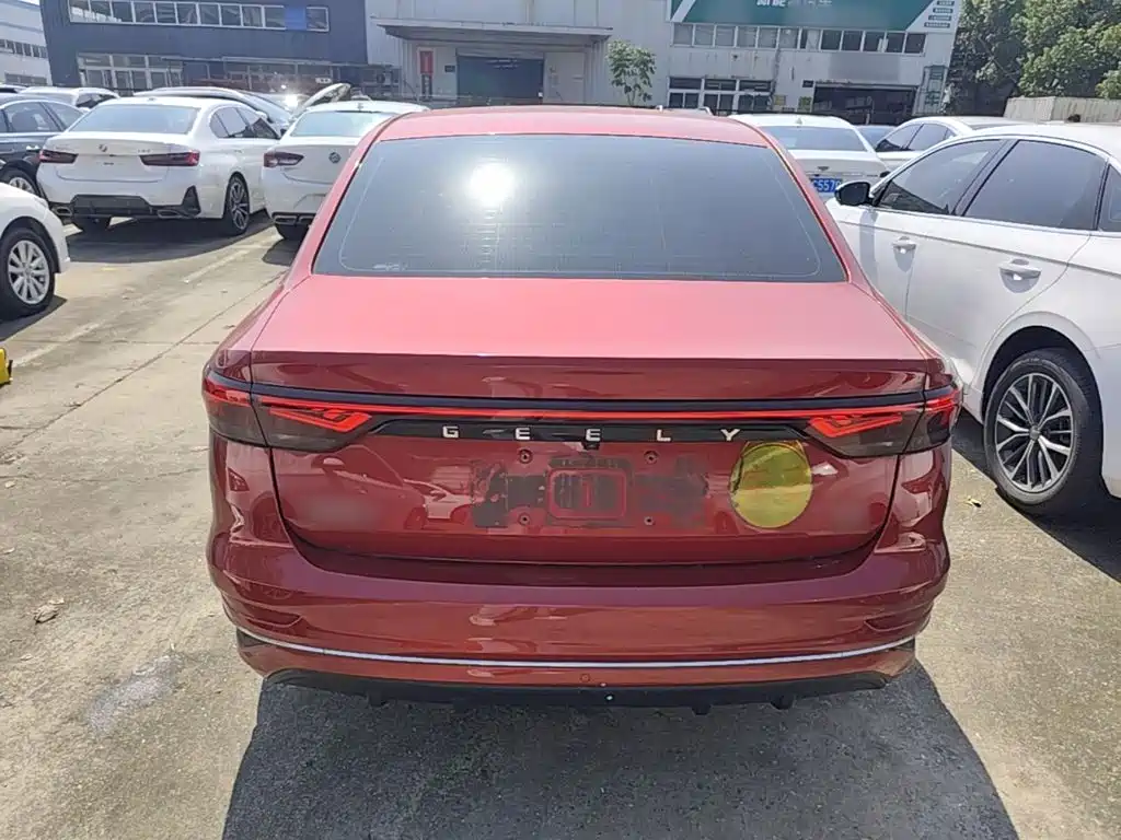 Geely Emgrand — миниатюра 6