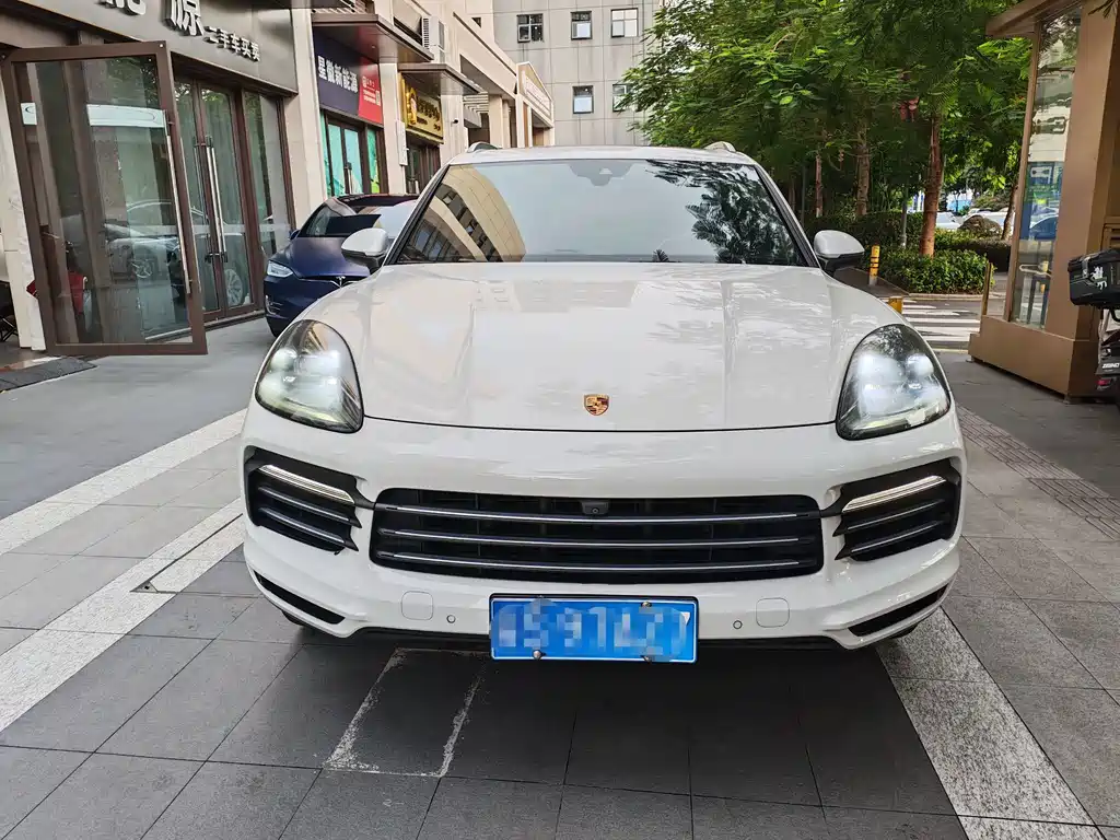 Porsche Cayenne — миниатюра 2