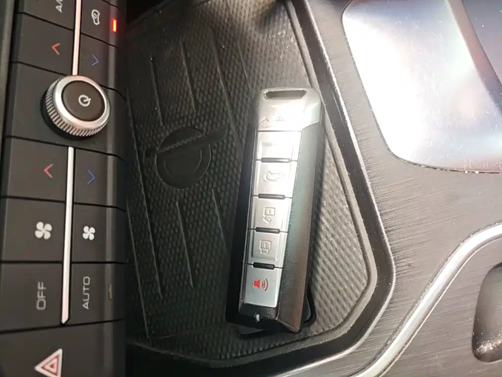 Wey Wey VV6 — миниатюра 9