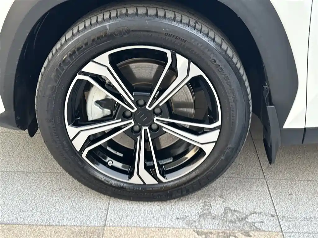 GEELY GALAXY GALAXY L7