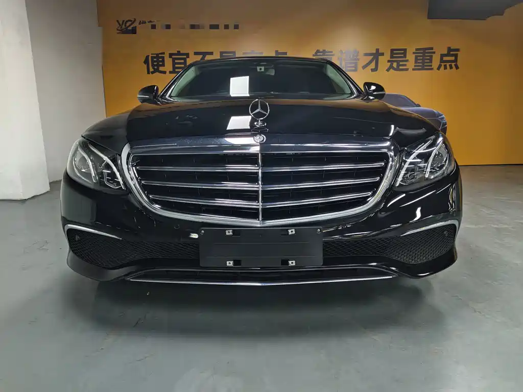 Mercedes-Benz E-Class — миниатюра 2