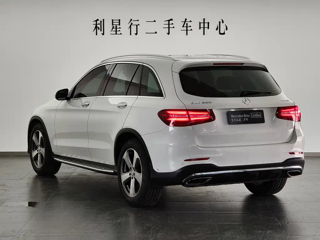 MERCEDES-BENZ GLC
