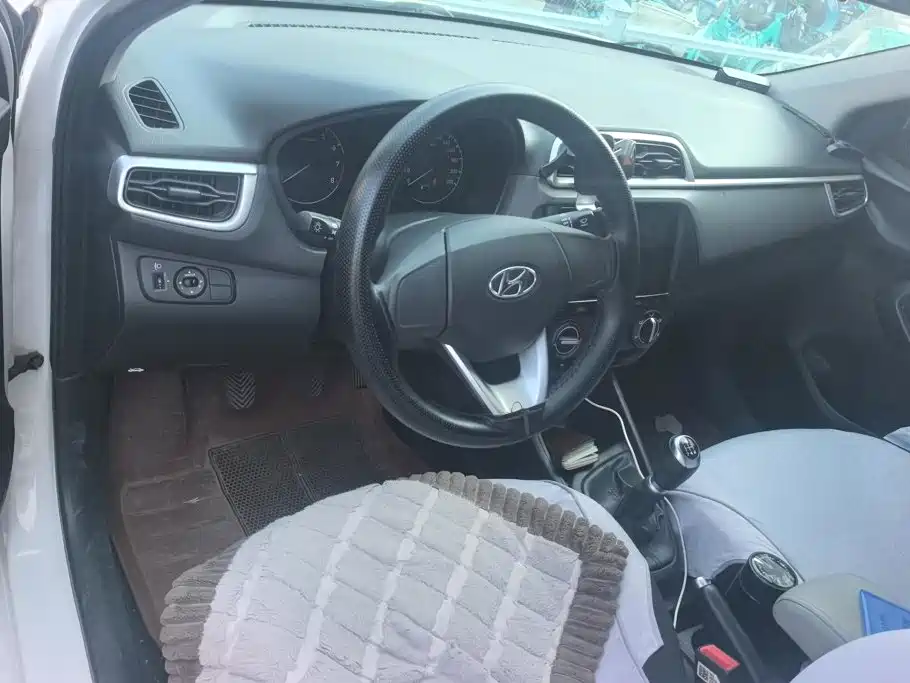 Hyundai Verna — миниатюра 12