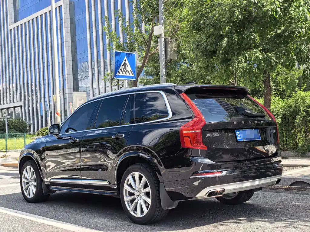 Volvo XC90 — миниатюра 16