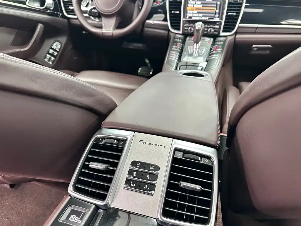 Porsche Panamera — миниатюра 33