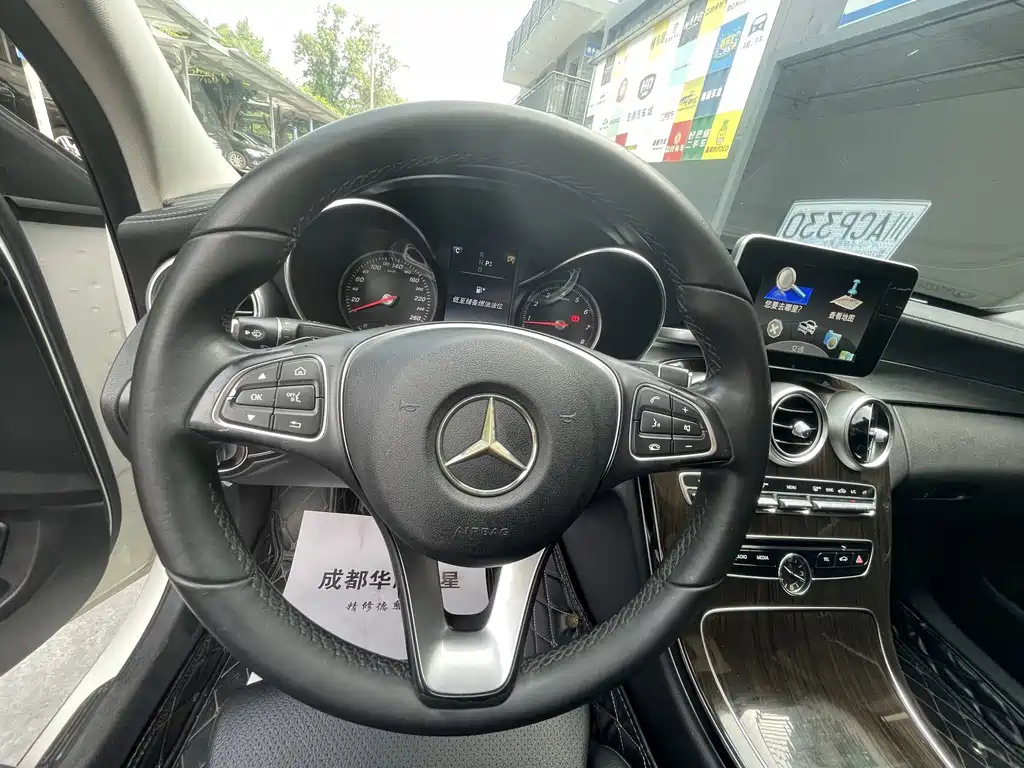 Mercedes-Benz C-Class — миниатюра 6