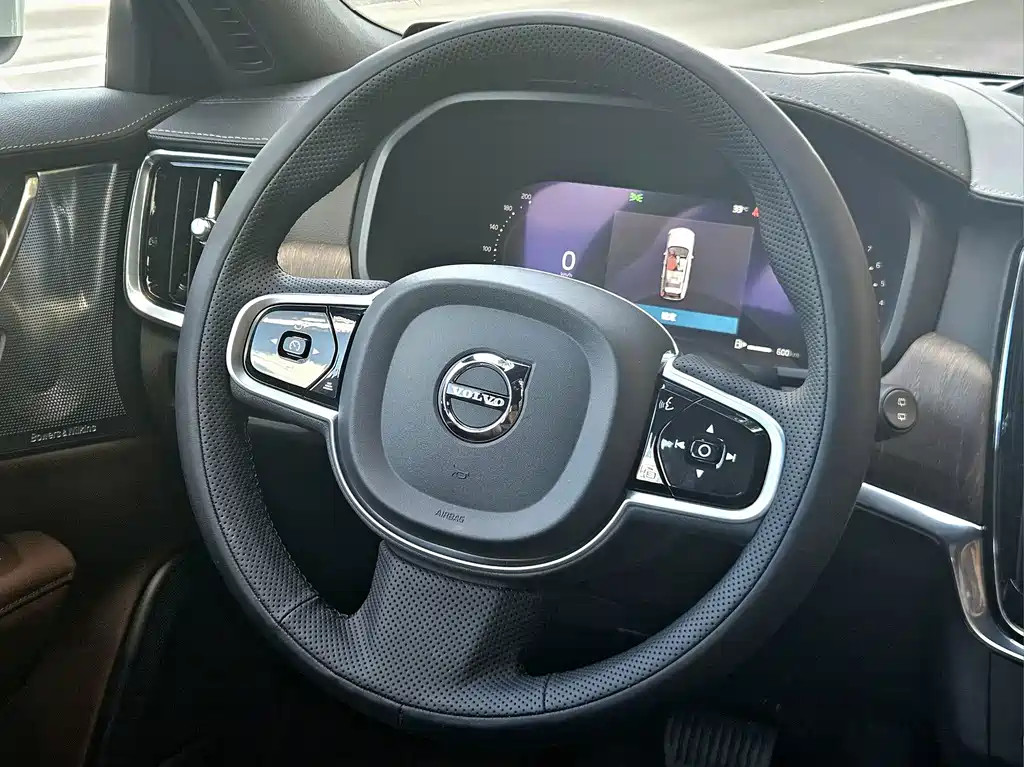 Volvo V90 — миниатюра 11