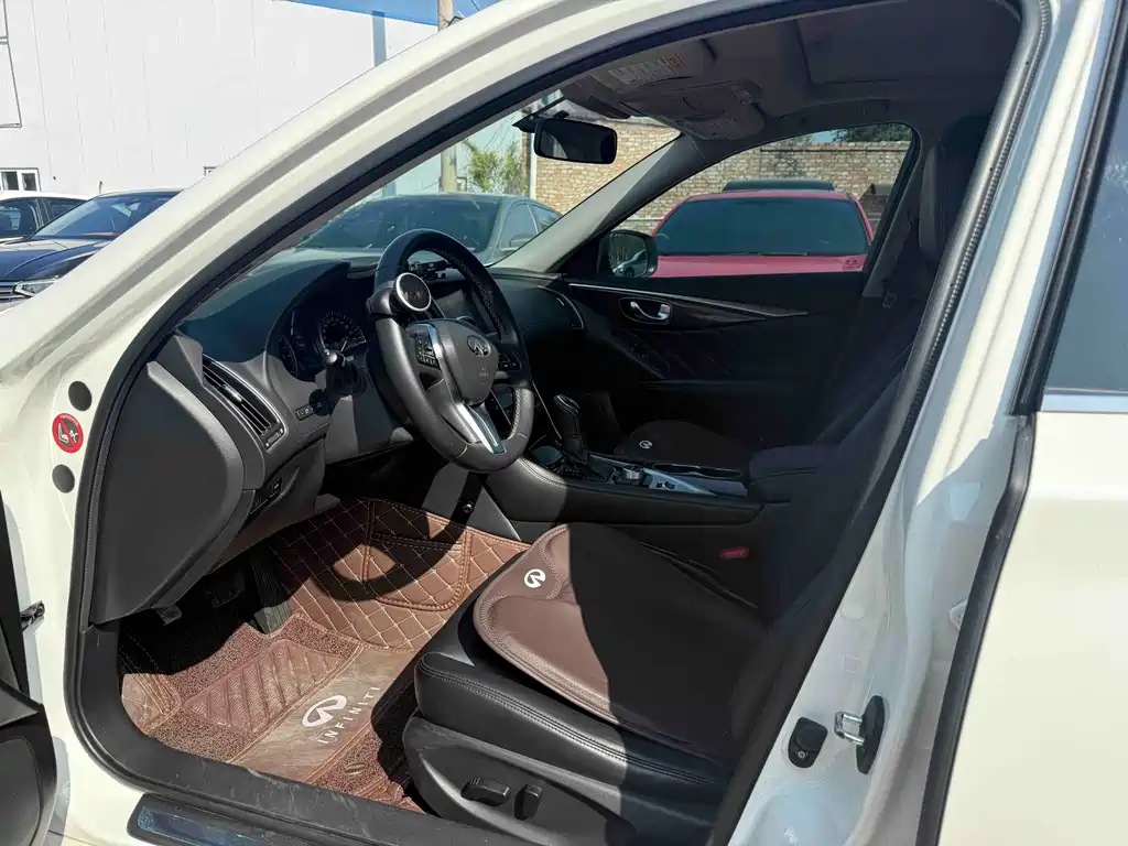 Infiniti Q50L — миниатюра 4
