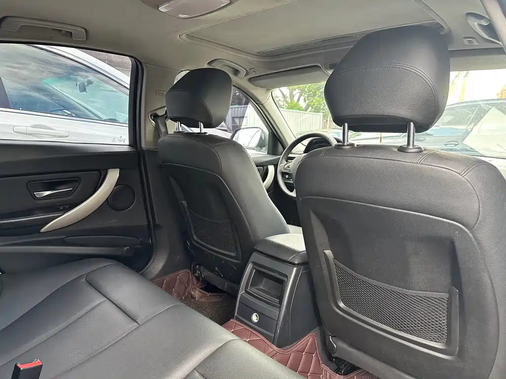 BMW 3 Series — миниатюра 12