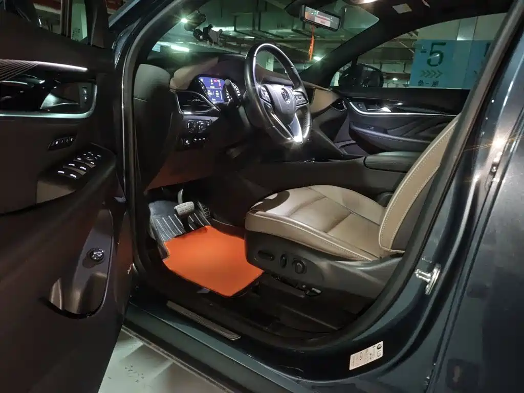 Buick Enclave — миниатюра 14