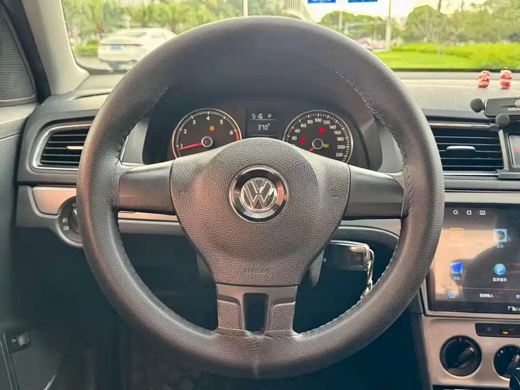 Volkswagen Lavida — миниатюра 12