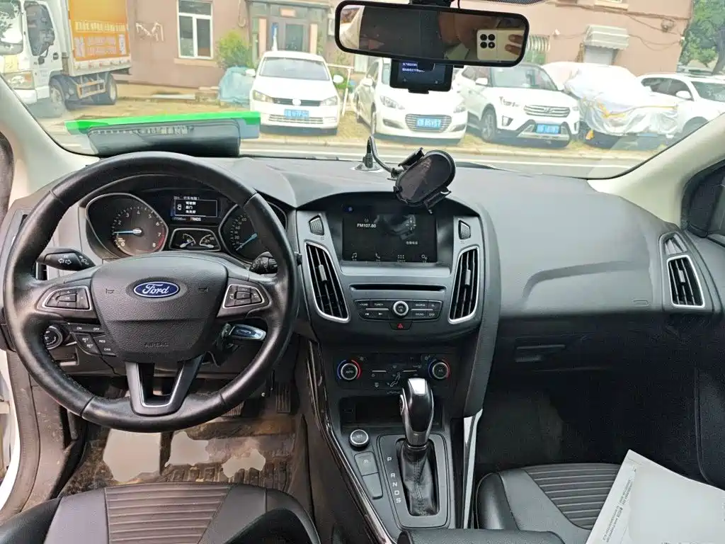 Ford Focus — миниатюра 10