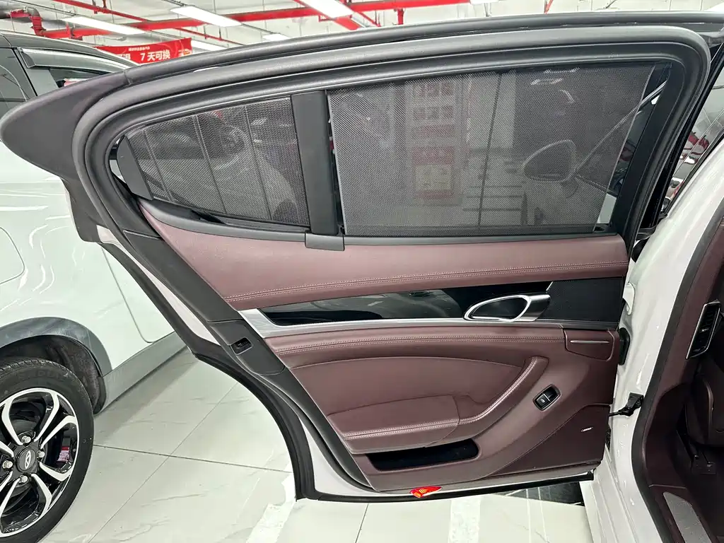 Porsche Panamera — миниатюра 19