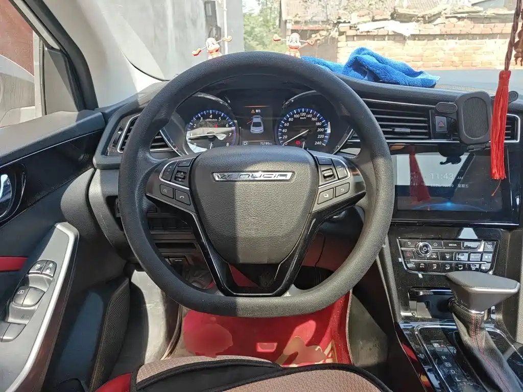 Venucia D60 — миниатюра 6