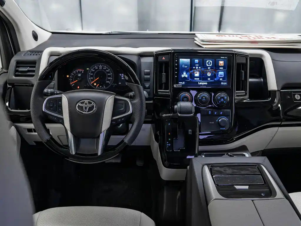 Toyota HiAce 2024 3.5L