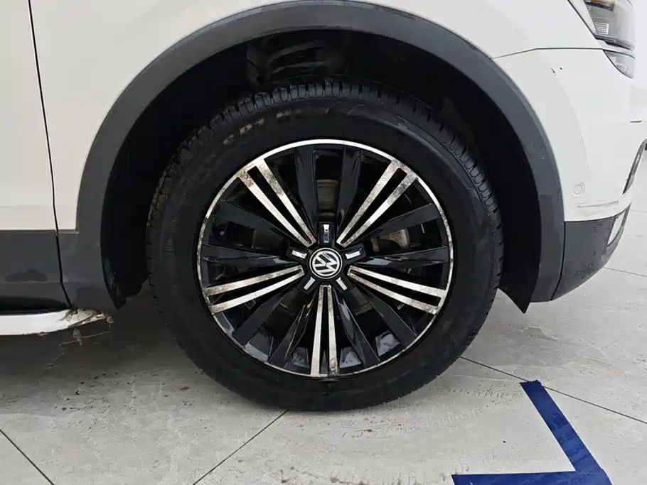 Volkswagen Tiguan L — миниатюра 6
