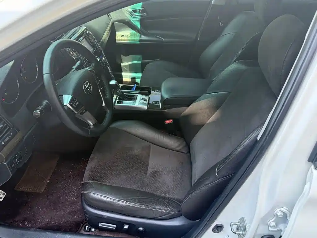 Toyota Reiz — миниатюра 2