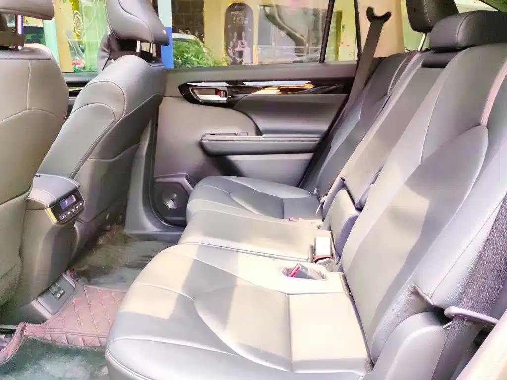 Toyota Highlander — миниатюра 15