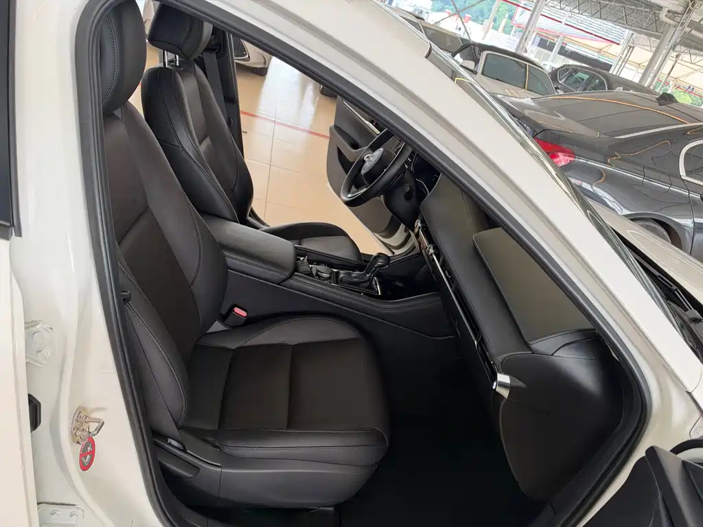 Mazda 3 Axela — миниатюра 30