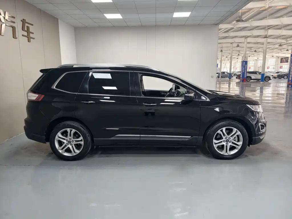 Ford Edge — миниатюра 10