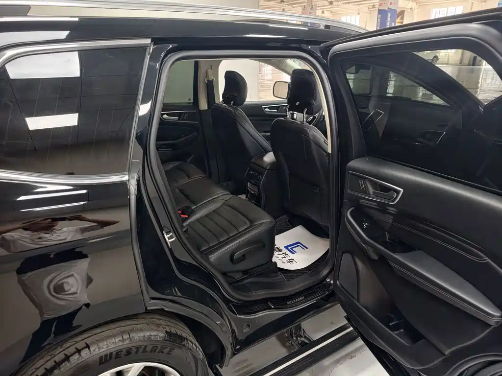 Ford Edge — миниатюра 18