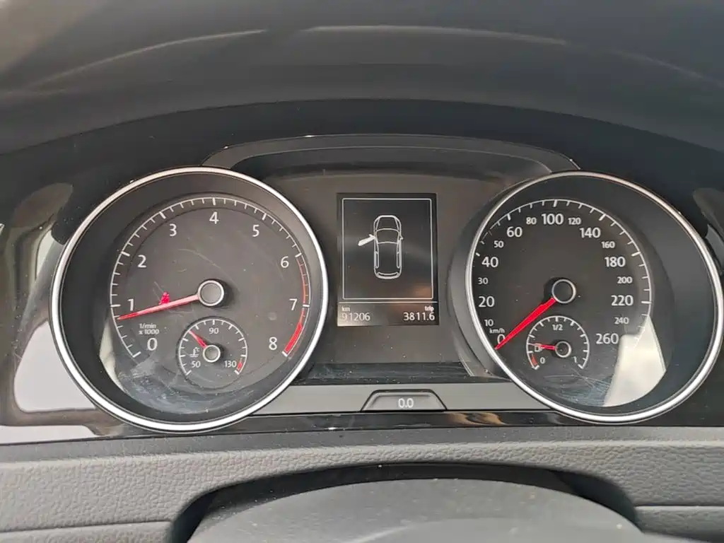 Volkswagen Golf — миниатюра 12