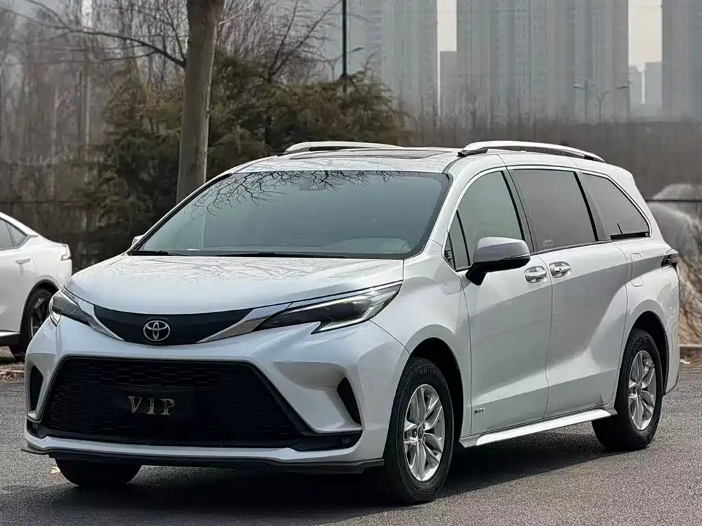 Toyota Granvia 2024