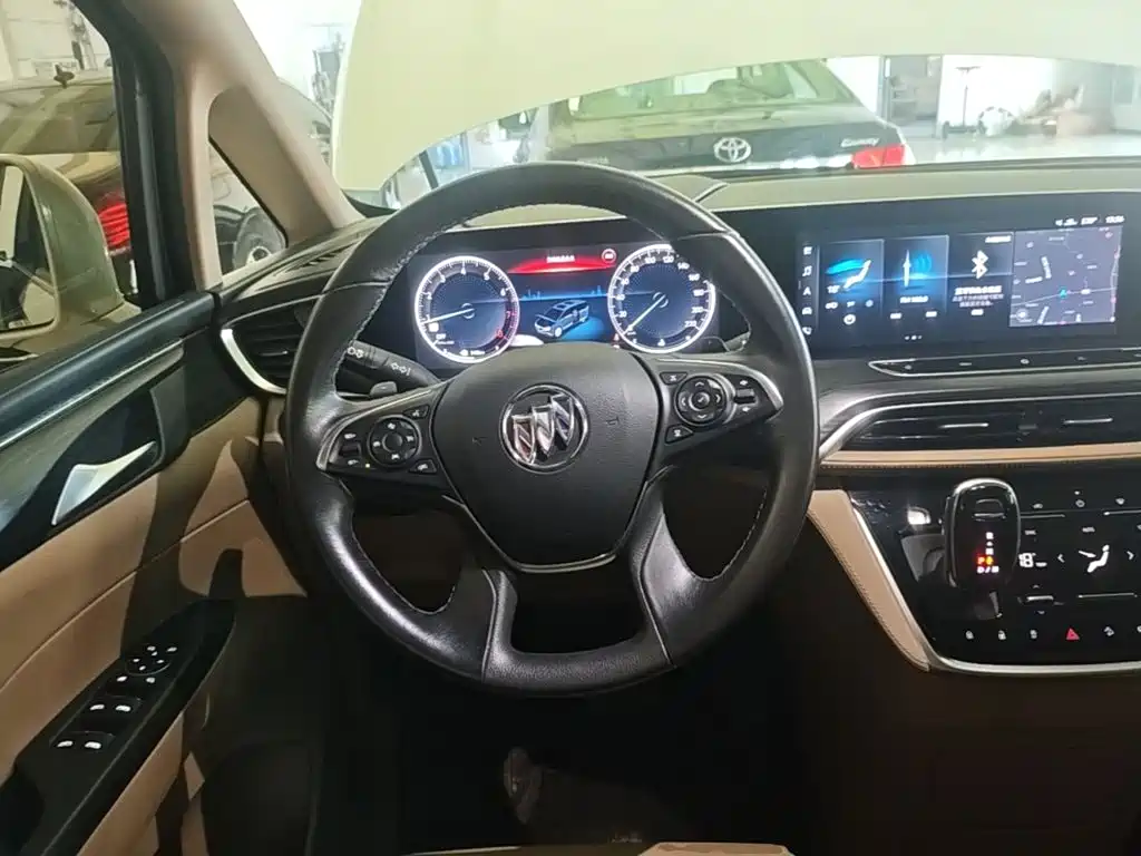 Buick GL8 — миниатюра 11