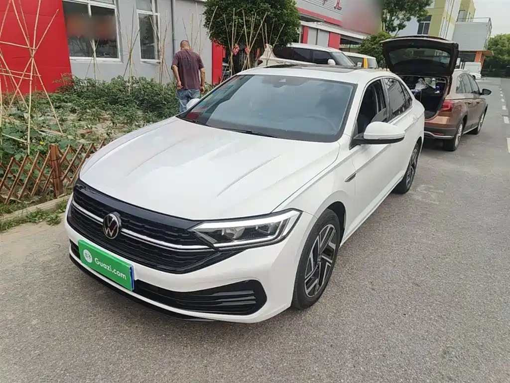 Volkswagen Sagitar 2023