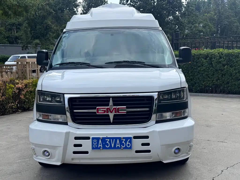 GMC Savana — миниатюра 17