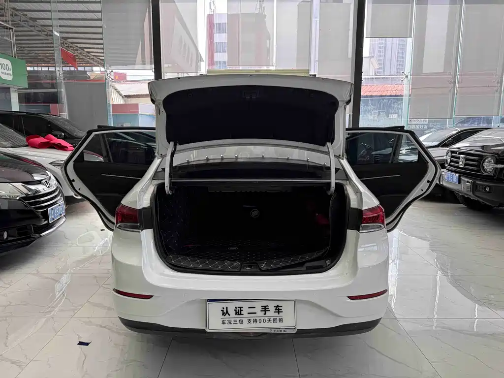 Buick Excelle — миниатюра 19
