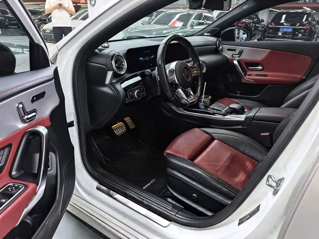 Mercedes-Benz A-Class AMG — миниатюра 4