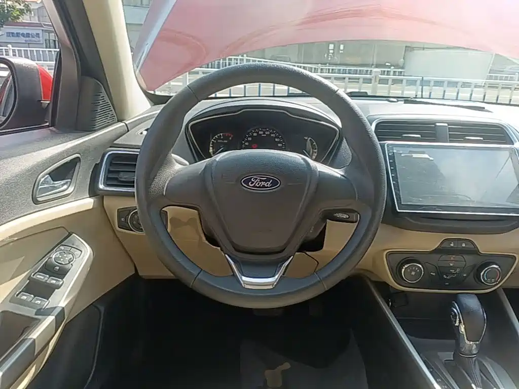 Ford Escort — миниатюра 11