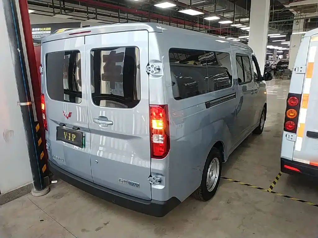 Wuling Yangguang — миниатюра 7