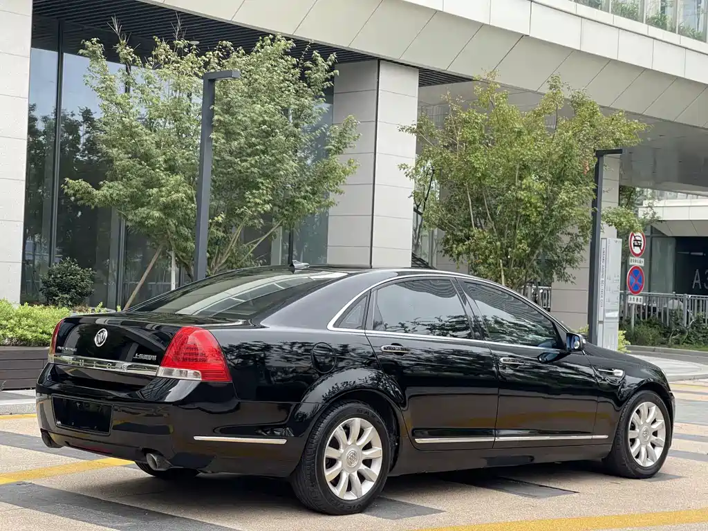 Buick Park Avenue — миниатюра 4