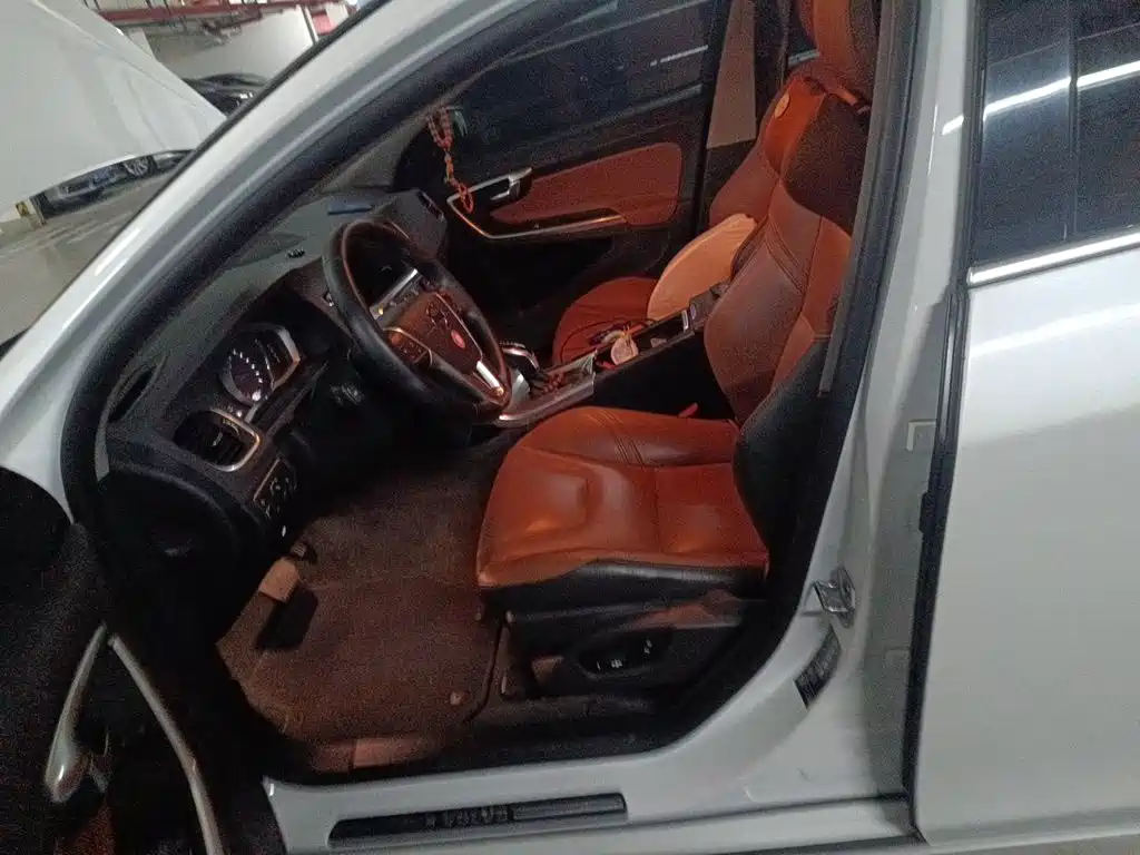 Volvo S60 — миниатюра 8