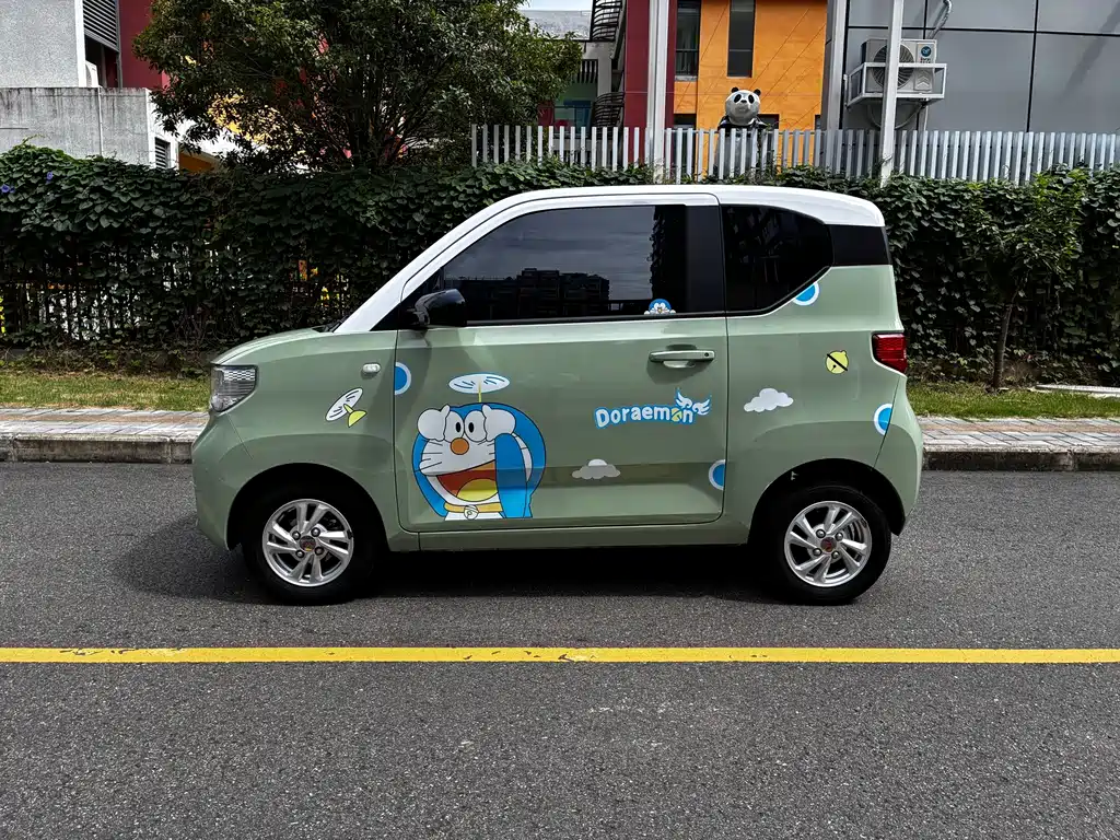 Wuling MINIEV — миниатюра 6