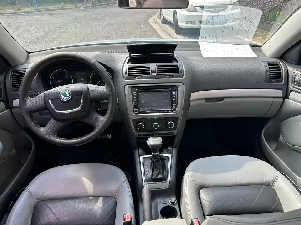 Skoda Octavia — миниатюра 5