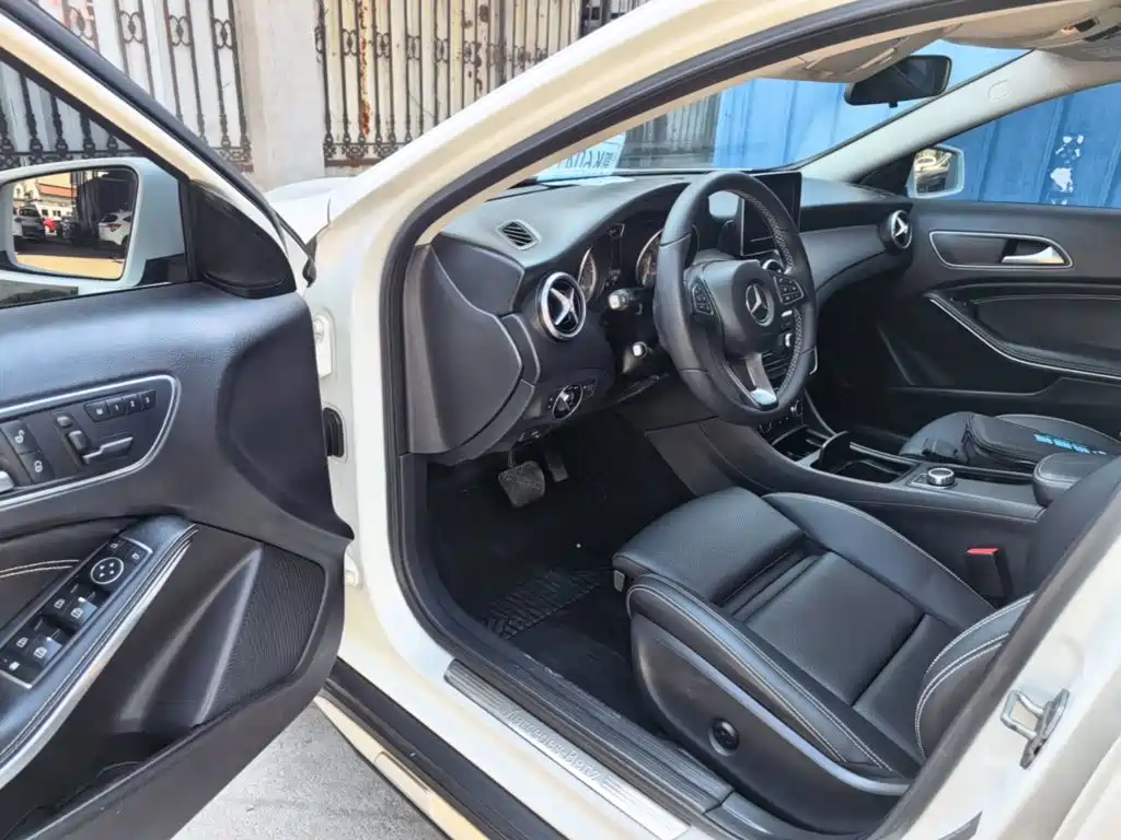 Mercedes-Benz GLA — миниатюра 16