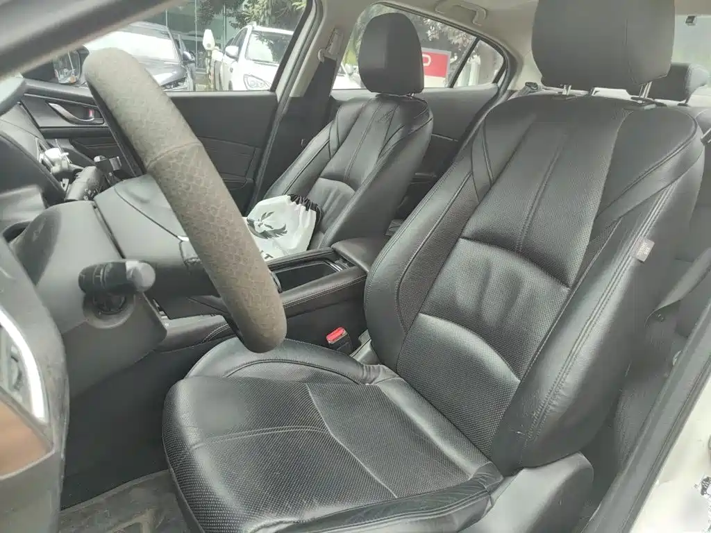 Mazda 3 Axela — миниатюра 11