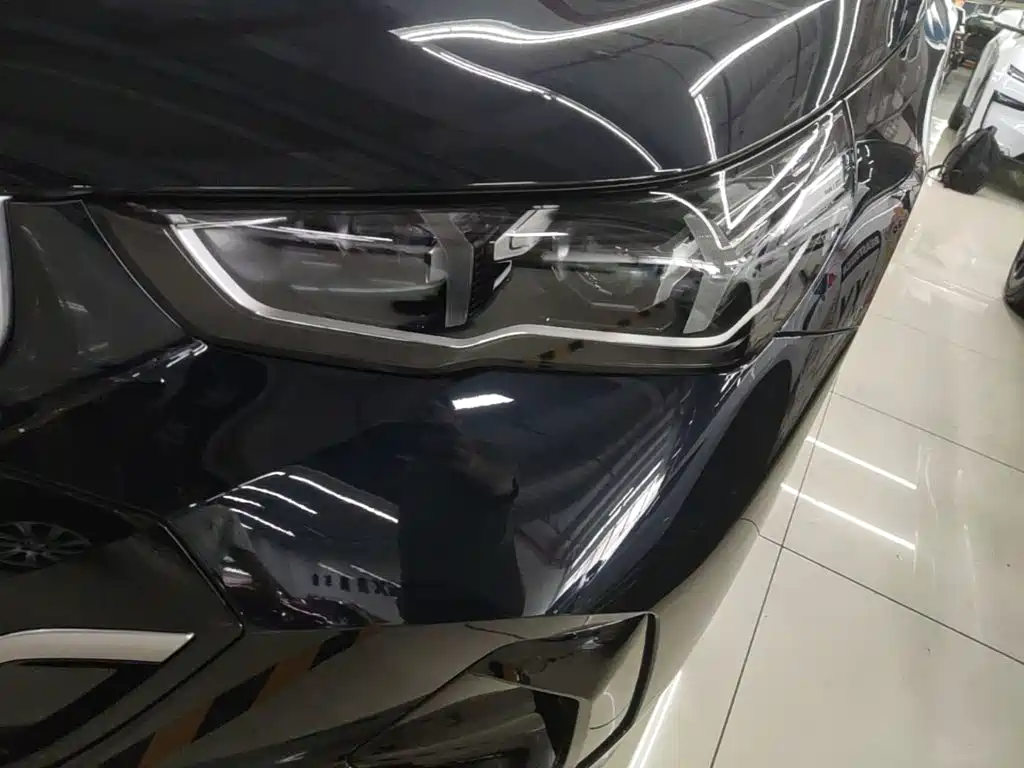 BMW i5 — миниатюра 24
