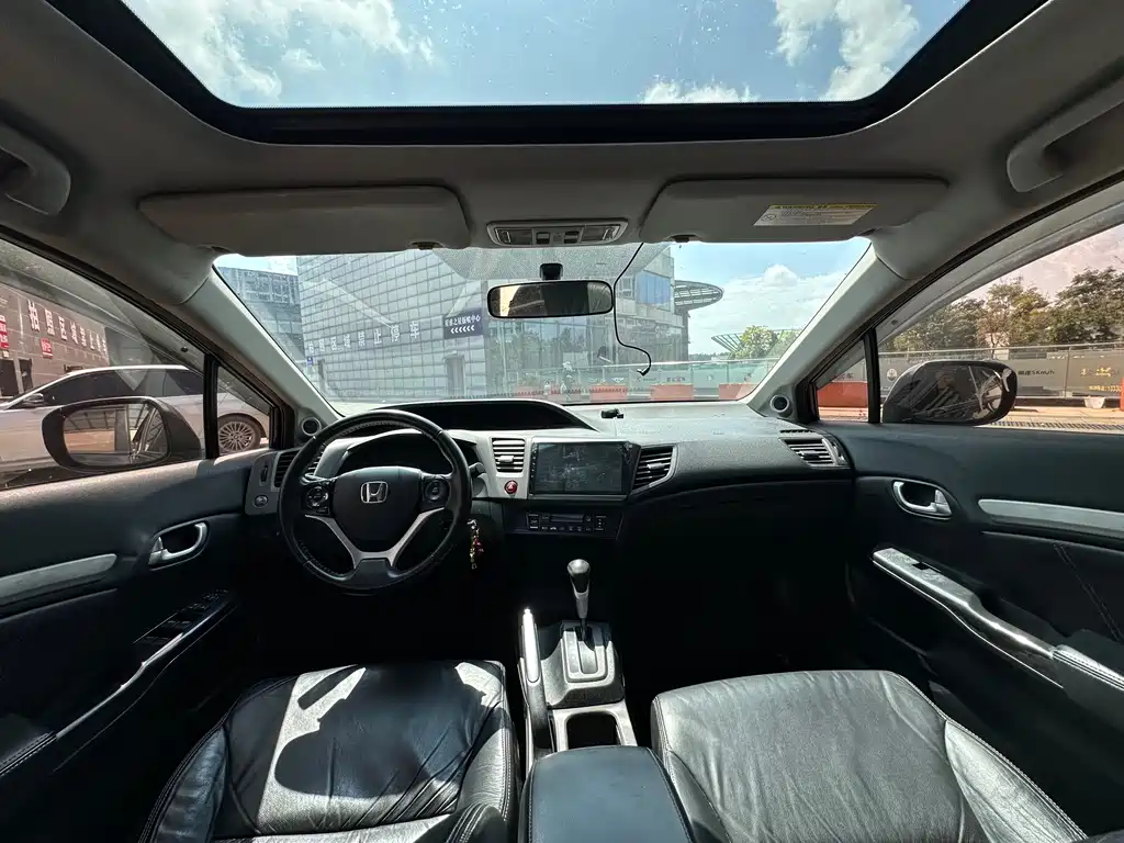 Honda Civic — миниатюра 10