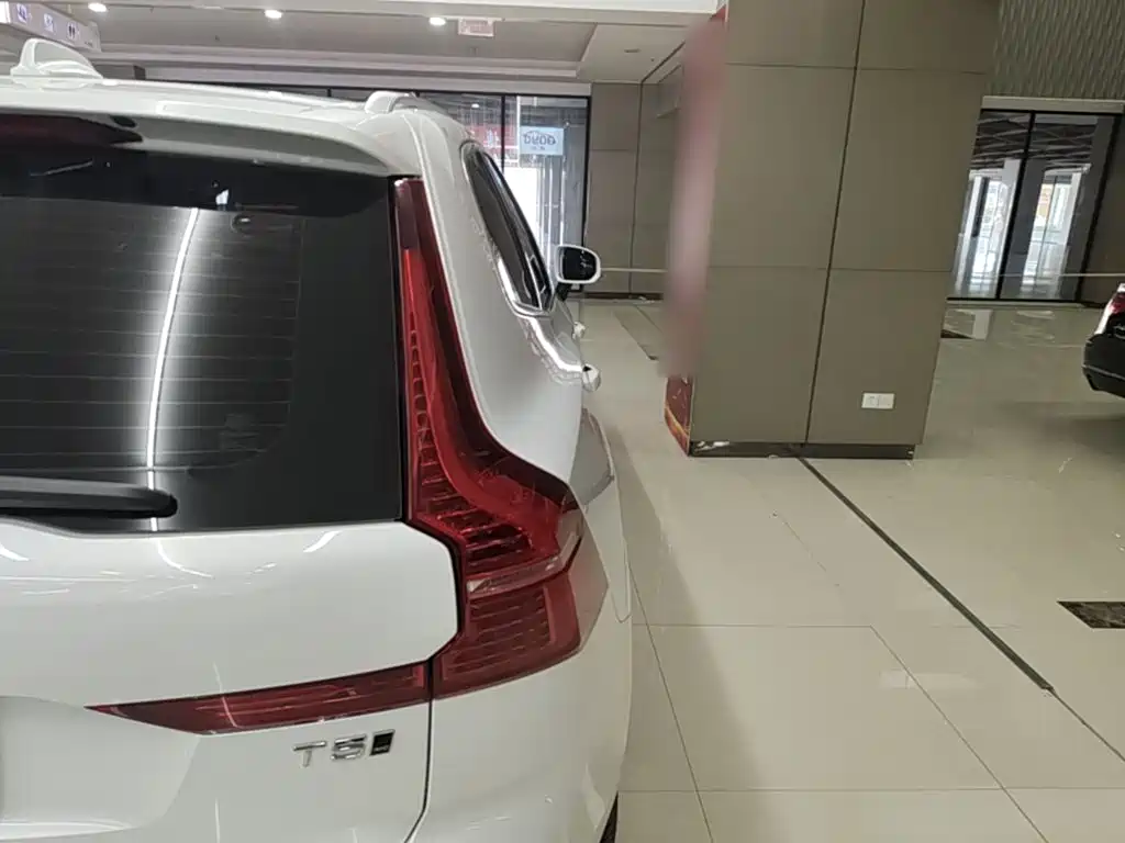 Volvo XC60 — миниатюра 8