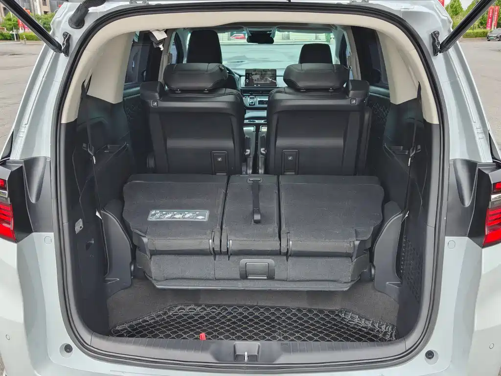 Honda Elysion 2024 2.0L e:HEV Luxury Edition